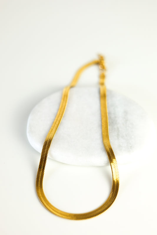 COLLAR DORADO